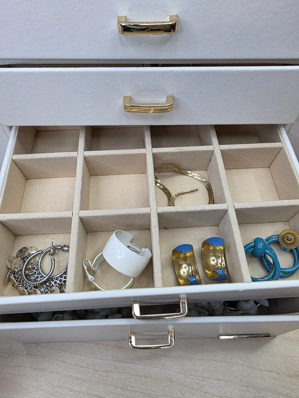 Homde Multi-Tier Faux Leather Jewelry Organizer Box With Costume Jewerly/Craft